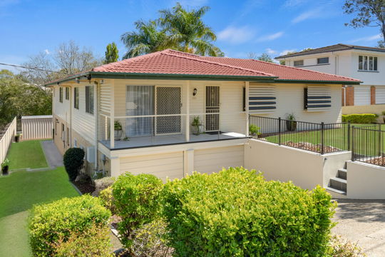 320 Dawson Parade, Arana Hills  QLD  4054