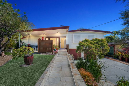 22 Montclair Street, Aspley  QLD  4034