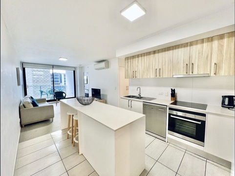 706/9-11 Walden Street, Bowen Hills  QLD  4006