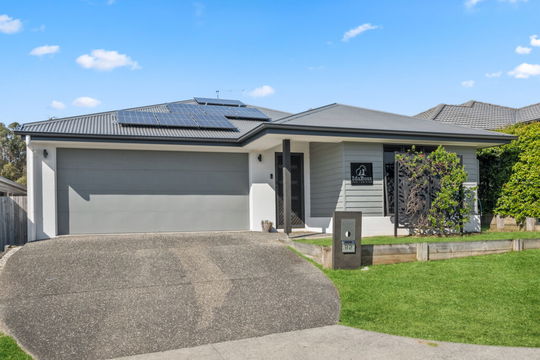 92 Crest Street, Narangba  QLD  4504