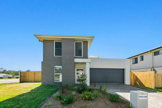 6 Vincent Close, Wynnum West  QLD  4178