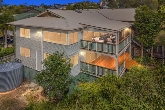 11 Stonebridge Place, Aspley  QLD  4034