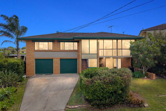 18 McCubbins Street, Everton Park  QLD  4053