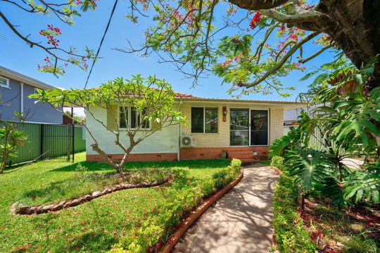 45 Brickfield Road, Aspley  QLD  4034