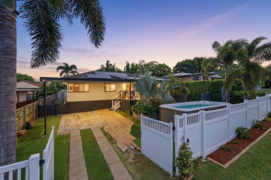 11 Ettarre Street, Bracken Ridge  QLD  4017