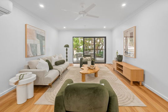 5/8 Nepean Avenue, Arana Hills  QLD  4054