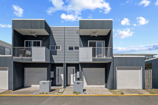 8 Robbins Lane, Taigum  QLD  4018