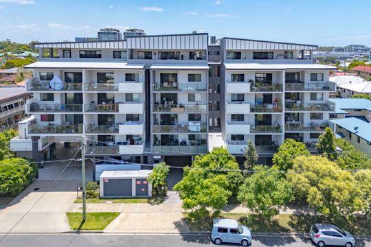 16/11 View Street, Chermside  QLD  4032