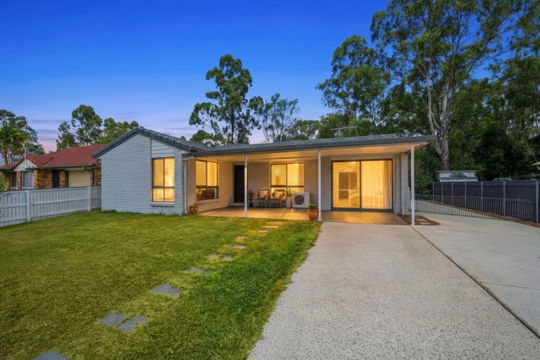 22 Ferrari Street, Lawnton  QLD  4501