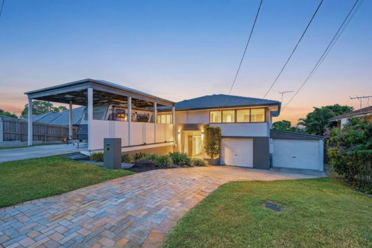 5 Leeside Street, Aspley  QLD  4034