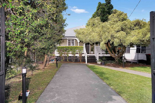 9 First Street, Virginia  QLD  4014