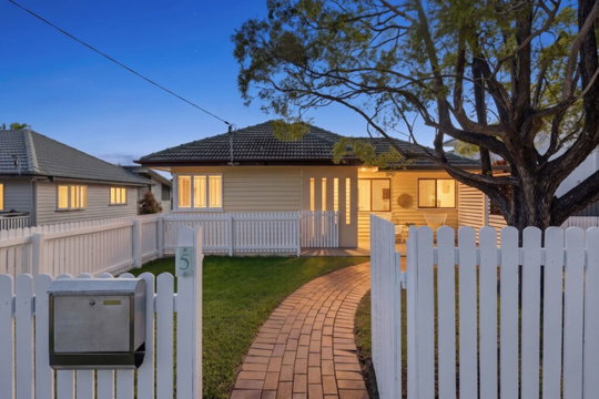 5 Croker Street, Aspley  QLD  4034