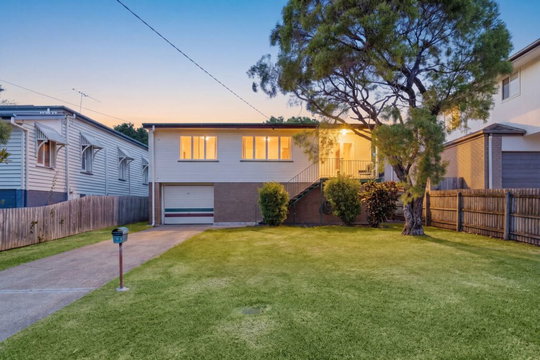 26 Grant Street, Zillmere  QLD  4034