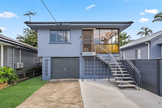 70 Cribb Avenue, Mitchelton  QLD  4053