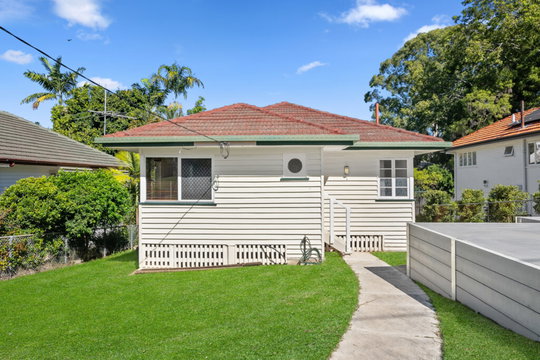 3 Deramore Street, Wavell Heights  QLD  4012
