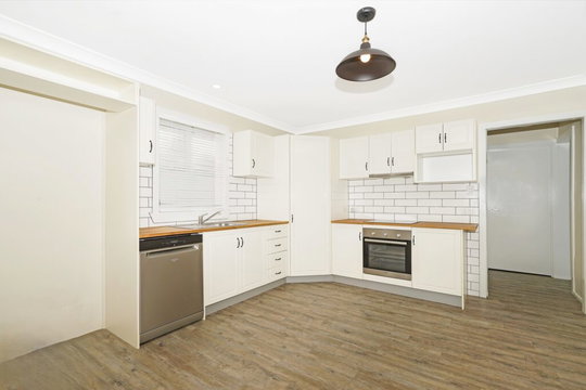40 Patricks Road, Arana Hills  QLD  4054