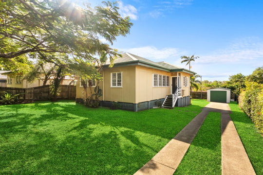 43 Hodgkinson Street, Chermside  QLD  4032