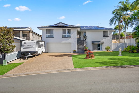 11 Howard Court, Arana Hills  QLD  4054