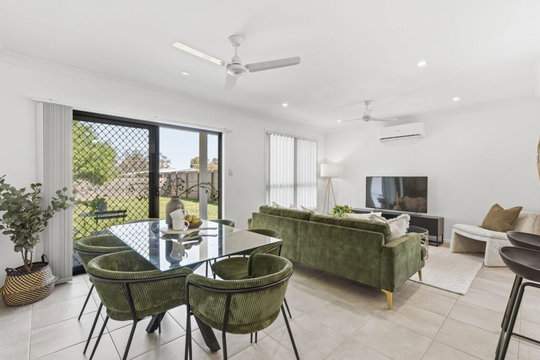 2/270 King Street, Caboolture  QLD  4510