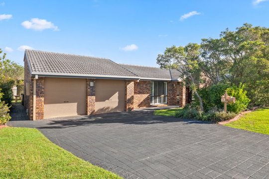 10 Magna Place, Bracken Ridge  QLD  4017