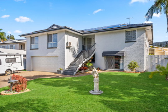 11 Howard Court, Arana Hills  QLD  4054