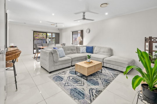 22 Ascot Crescent, Kallangur  QLD  4503