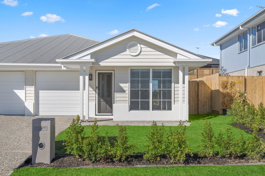 16B Burrum Drive, Ripley  QLD  4306