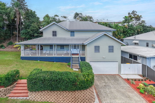 4 Silverwood Court, Ferny Hills  QLD  4055
