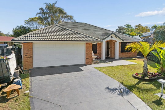 63 Warrego Crescent, Murrumba Downs  QLD  4503