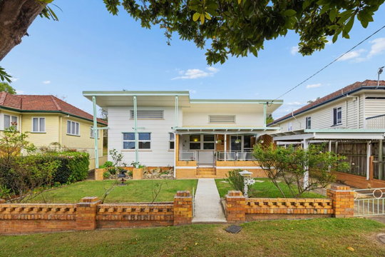 10 Canonbar Street, Stafford  QLD  4053