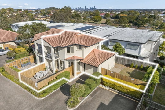 12/2 Russell Street, Everton Park  QLD  4053