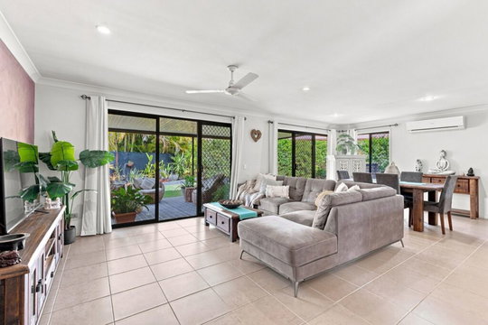 10 Wallum Close, Carseldine  QLD  4034