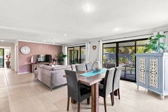 10 Wallum Close, Carseldine  QLD  4034