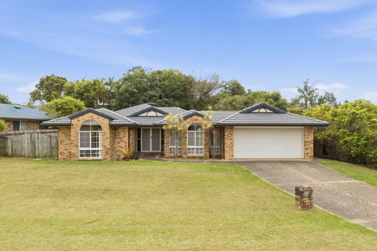 20 Arlington Drive, Arana Hills  QLD  4054