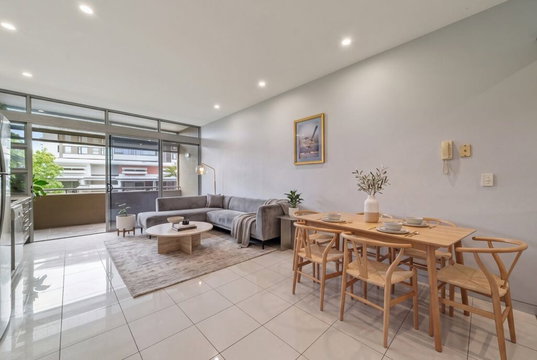 4/1147 Sandgate Road, Nundah  QLD  4012