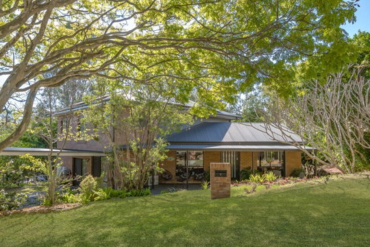 1 Larwood Place, Ferny Hills  QLD  4055