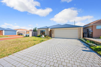 2 Velvick Lane, CANNING VALE  WA  6155