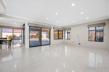 Listing image for 10 Kyle Way, CANNING VALE  WA  6155