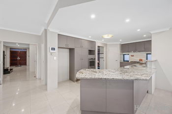 Listing image for 10 Kyle Way, CANNING VALE  WA  6155