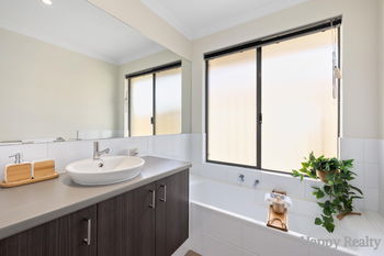 Listing image for 6 Firebrace Elbow, CANNING VALE  WA  6155