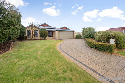 1 Spinifex Way