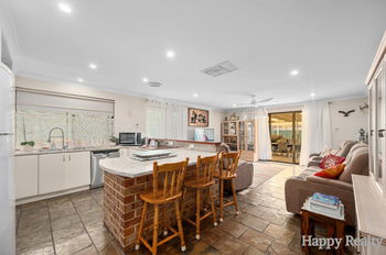 Listing image for 11 Pioneer Drive, THORNLIE  WA  6108