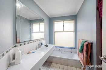Listing image for 6 Juniper Court, THORNLIE  WA  6108