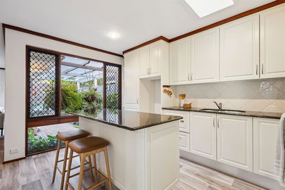 2/30 Axford Street