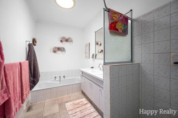 Listing image for 9 Cheyne Close, THORNLIE  WA  6108