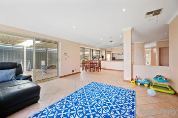 Listing image for 11 Lincoln Place, CANNING VALE  WA  6155