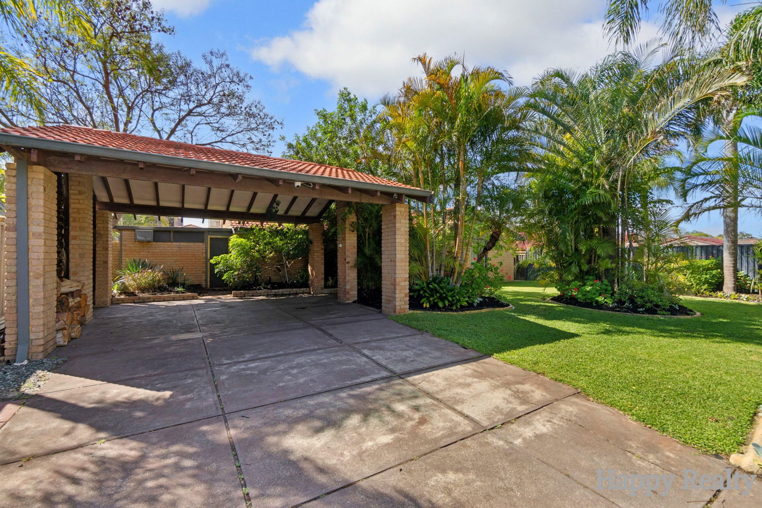 Listing image for 13 Regal Drive, THORNLIE  WA  6108