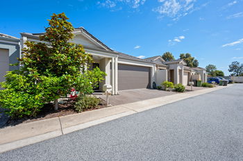Listing image for 4 Glendalough Loop, CANNING VALE  WA  6155