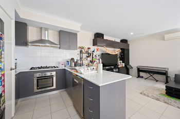 Listing image for 4 Glendalough Loop, CANNING VALE  WA  6155