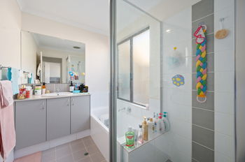 Listing image for 4 Glendalough Loop, CANNING VALE  WA  6155